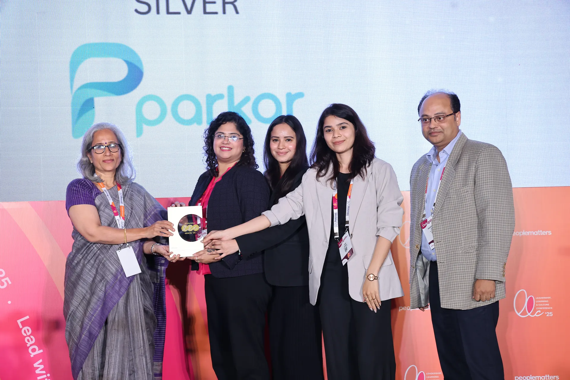 Parkar team moment 4